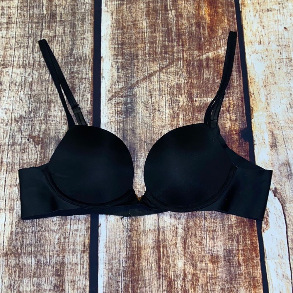 Victoria’s Secret 34A Black bra